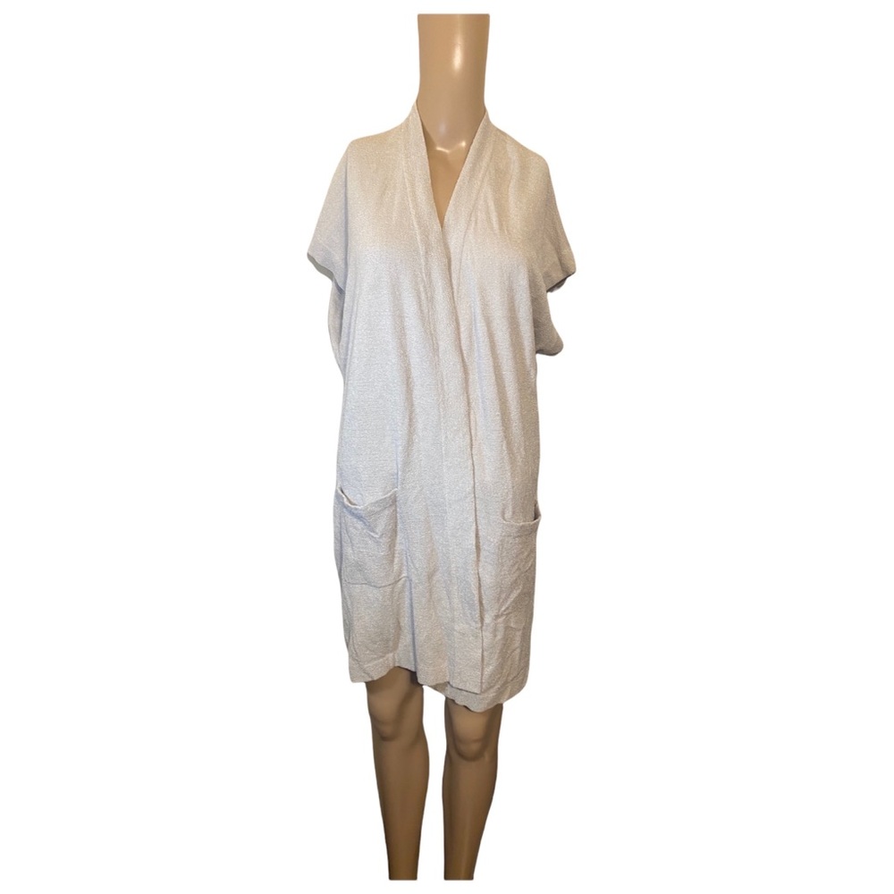 Barefoot dreams cozy wrap